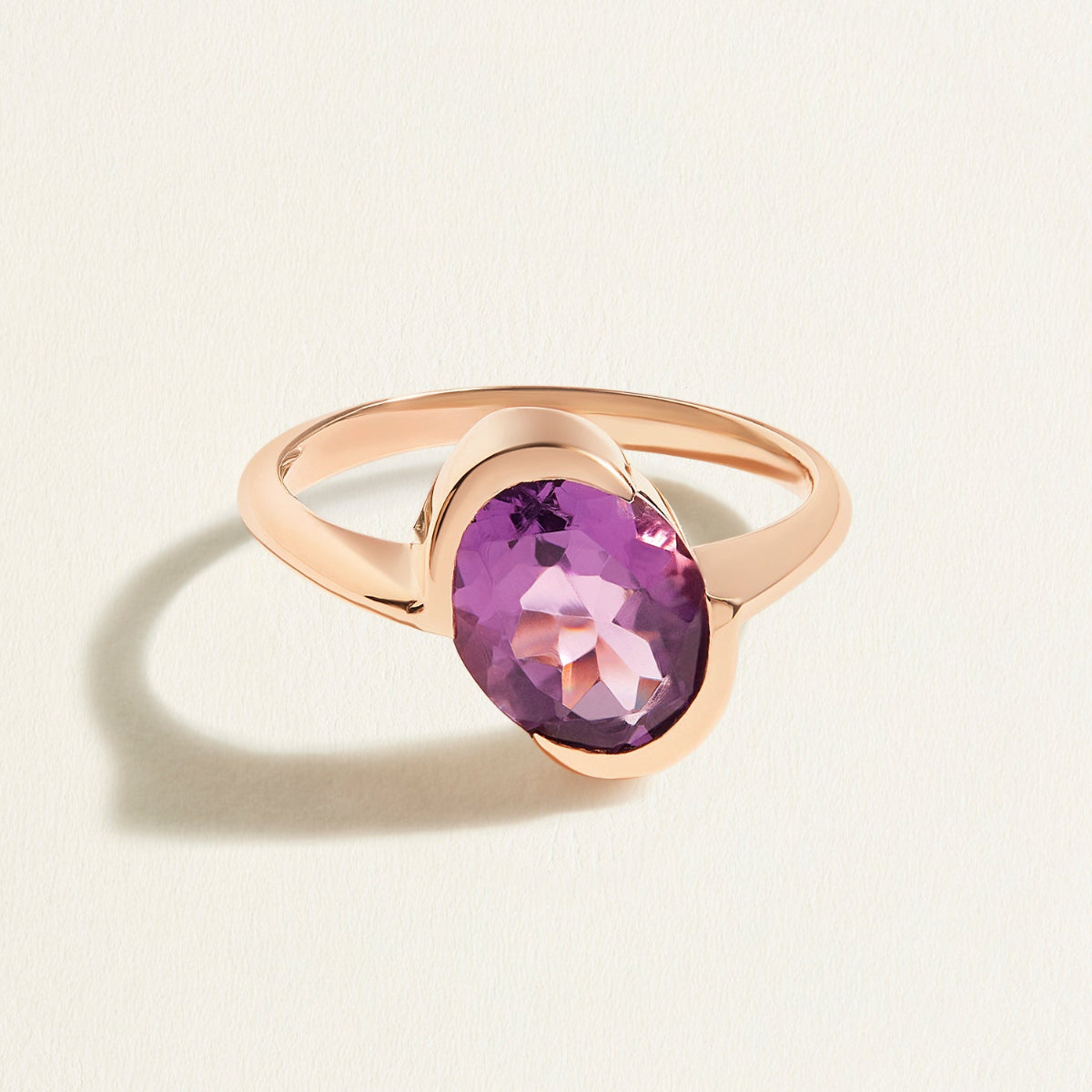 Arc Dark Amethyst Oval Ring